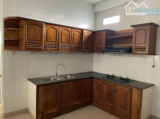 CHO THUÊ NHÀ 3 TẦNG MẶT TIỀN ĐƯỜNG : NGUYỄN XIỂN -  GẦN CROWNE PLAZZA HÒA HẢI - 9