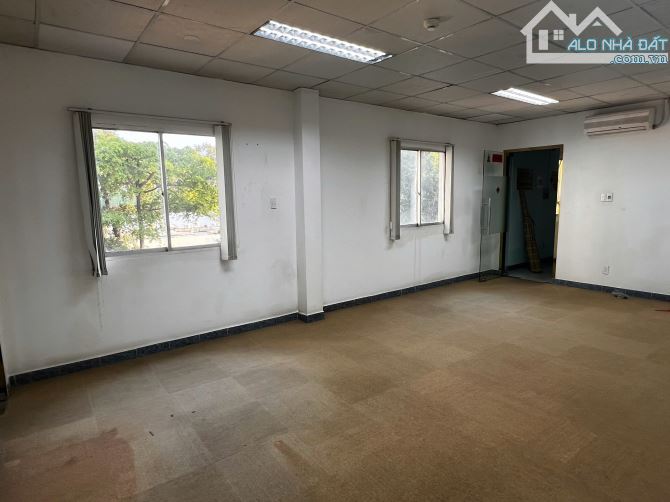 Cho thuê văn phòng 35-45-60m2 - Mặt tiền đường Nam Kỳ Khởi Nghĩa, Quận 3 - 9