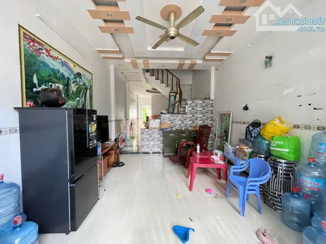 Nhà gần trung tâm y tế Dĩ An, khu Phú Mỹ Hiệp, 1 trệt 2 lầu 3PN, sổ riêng, 2835 - 9