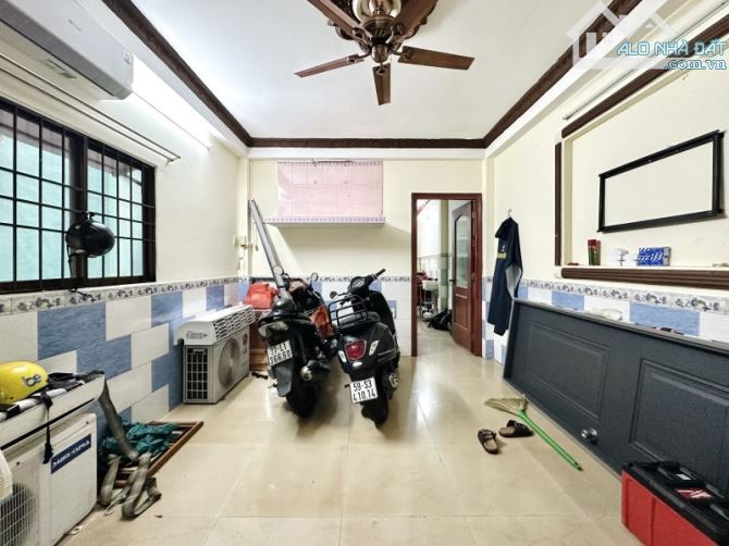 BÁN NHÀ VÕ VĂN TẦN QUẬN 3 ( 2 chiều ) - 44M2 - 5 TẦNG 5 PN - 1 CĂN RA XE TẢI – CHỈ 8.5 TỶ - 9