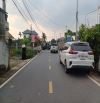 Em xin gửi quý khách hàng lô đất mặt đường trải nhựa đèn cao áp chiếu sáng tại tổ dân