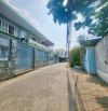 D263 BÁN ĐẤT P.TÂN VẠN  Diện tích : 5,5m x 11m (60m2) sổ hồng riêng đất hồng thổ cư 💯  Vị