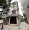 Cho thuê nhà nguyên căn ngõ 127 Hào Nam, 32m2 x 4 Tầng, 3 ngủ, Giá 11 triệu/tháng