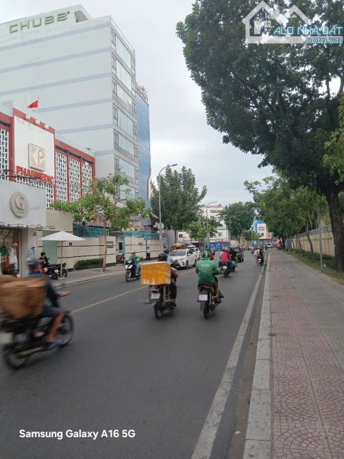 Bán nhà MTĐ Nguyễn Trãi, P. Nguyễn Cư Trinh, Quận 1 :