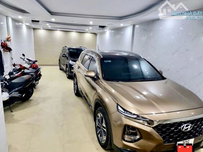 Bán nhà Thái Thịnh, phân lô, lô góc, kinh doanh 2 mặt, 18 tỷ