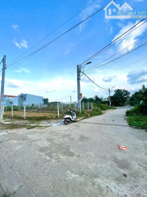 LÔ GÓC THỊ TRẤN DIÊN KHÁNH ĐƯỜNG 9M CHỈ 1TY650TR RỘNG 101M2