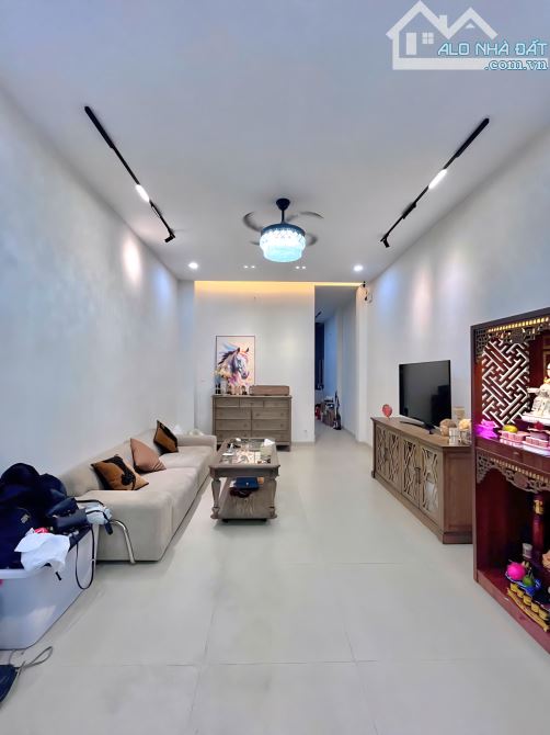 BÁN NHÀ ĐẸP CẠNH LÊ VĂN QUỚI - NGÃ TƯ 4 XÃ - ( 4X14M )