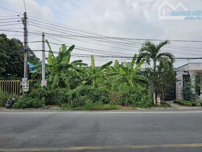 Bán lô đất mặt tiền Hương Lộ 7 Tân Bình, Vĩnh Cửu, Đồng Nai, 421m2, giá 5 tỷ.
