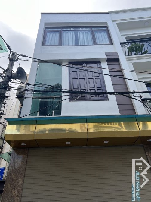 🏡 Bán nhà dân xây lô góc – Đức Giang, Long Biên  • Diện tích: 48m² x 4 tầng  • Vị trí lô