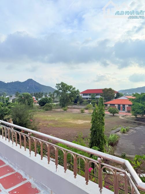 CHỦ VỀ BẮC ĐỊNH CƯ TÌM CHỦ MỚI CHO CĂN GÓC 2 MẶT TIỀN TÂM HUYẾT CẠNH TRƯỜNG HỌC QUỐC TẾ