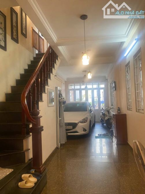 BÁN NHÀ NGỌC THỤY, LONG BIÊN, PHÂN LÔ QUÂN ĐỘI Chỉ Hơn 9 tỷ - 46m², 5 tầng, Gara, Ô tô trá