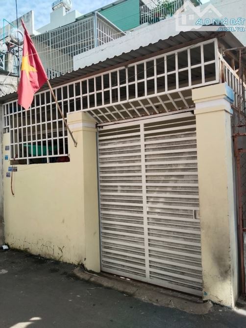 BÁN CĂN NHÀ CẤP 4 Cũ 125M2(65M2 THỔ CƯ)  PHƯỜNG RẠCH DỪA GIÁ 4,6 TỶ