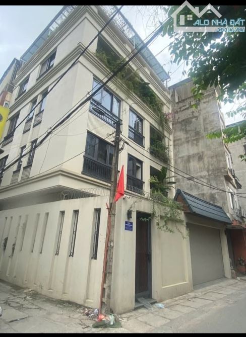 Cần bán nhà Xuân Đỉnh 5tầng thang máy full nội thất.