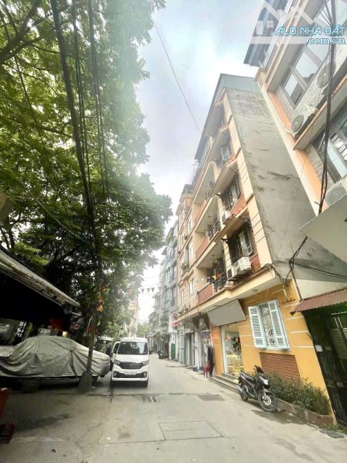 Bán nhà Nguyễn Chí Thanh, lô góc, ô tô tránh, kinh doanh, diện tích rộng 23 tỷ