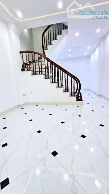 Bán nhà thôn 3 Vạn Phúc, 42m2 x 4 tầng, ngõ ô tô, giá 4,7 tỷ