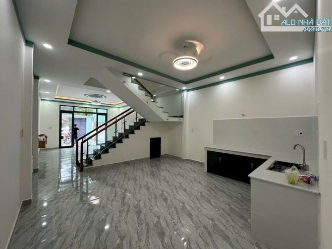 🥳🥳 Bán căn nhà 1 trệt 1 lầu hướng Bắc cho khách nào cần ạ. ✅ Vị trí căn nhà ở Mỹ phước 4
