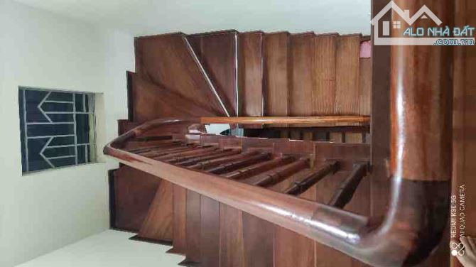 SIÊU PHẨM NHÀ LÔ GÓC 3 TẦNG – VIEW SÔNG
