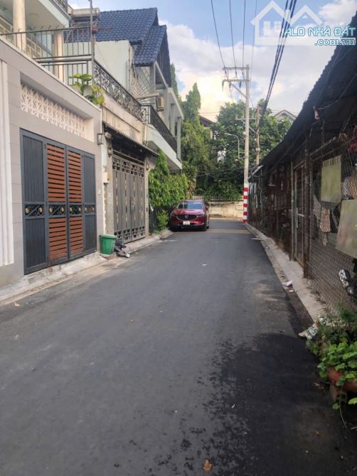 HIẾM!NHÀ 2TẦNG, HẺM XE HƠI THÔNG SÁT MẶT TIỀN ĐƯỜNG - NGAY LÃ XUÂN OAI - TĂNG NHƠN PHÚ A,
