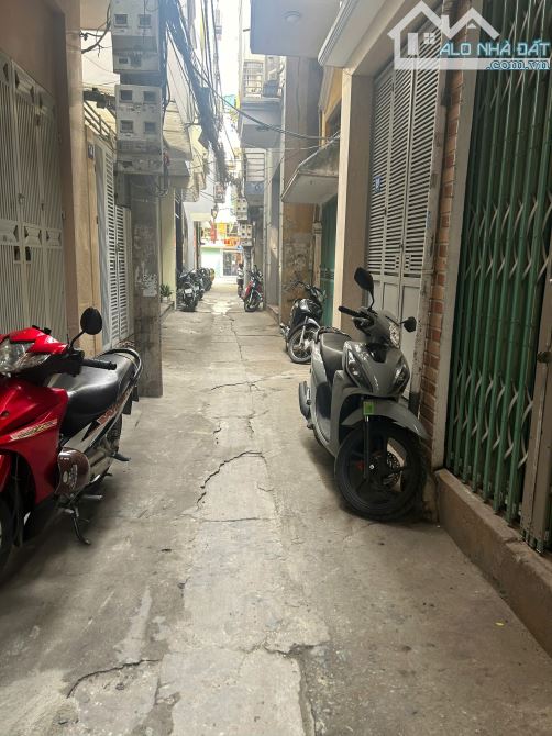Bán gấp nhà riêng 32m2, 5,2 tỷ ở Chùa Quỳnh, Bạch Mai, Hai Bà Trưng, Hà Nội