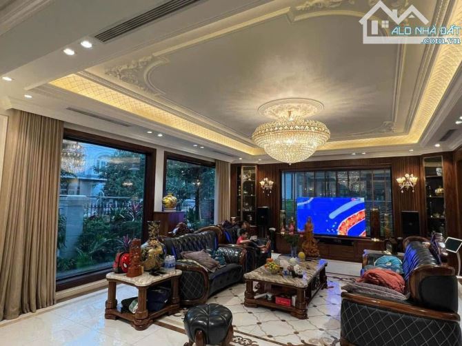 Biệt Thự, Lô Góc, Cạnh Công Viên Hòa Bình - Ngoại Giao Đoàn 125m2 5 tầng MT 10m Thang Máy