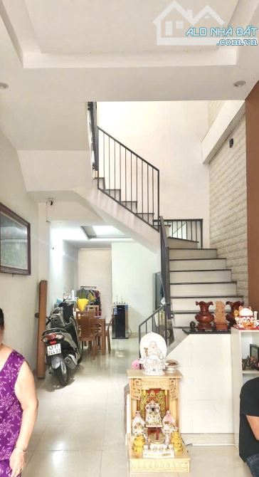 🎉🎉Nhà ba mê đúc kiệt rộng thoáng hơn 3m thông tứ hướng  3PN, 3WC, sân rộng rãi