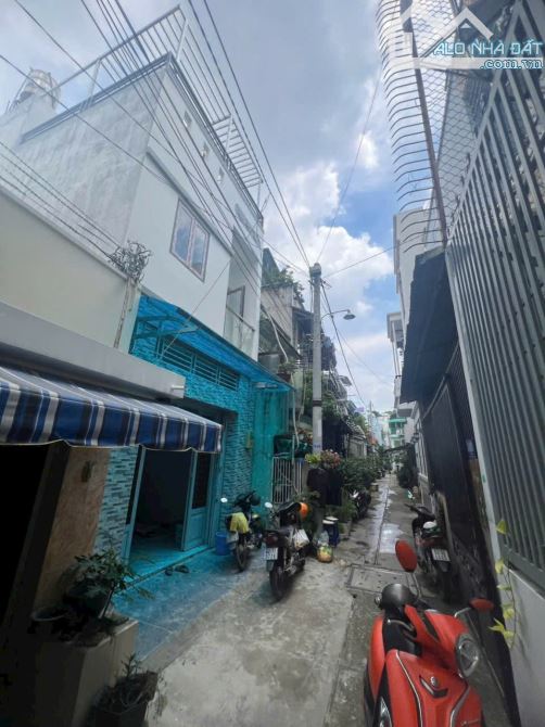 Nhà HXH 2// Hậu Giang, P.12, Quận 6 | 4,2 x 13 | Trệt 1 Lầu ST | 3PN 3WC | Giá 14tr