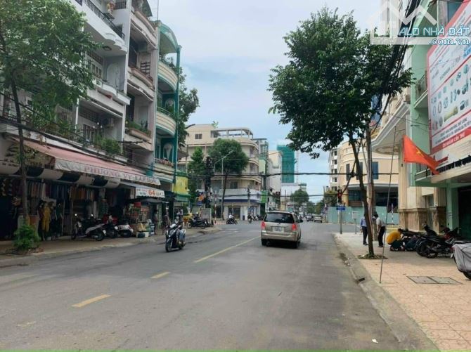 BÁN NHÀ MẶT TIỀN ĐƯỜNG PHAN ĐÌNH PHÙNG GẦN BẾN NINH KIỀU , CẦN THƠ