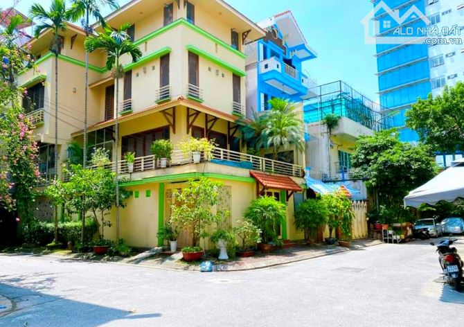 BÁN NHÀ NGỌC KHÁNH - KIM MÃ GẦN VINHOME GIẢNG VÕ: 150M X 5T, AN SINH CỰC TỐT.