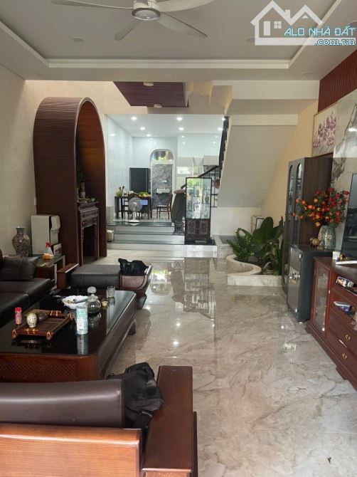 CHÍNH CHỦ CẦN BÁN GẤP – NHÀ 2 TẦNG 125M² KHU ĐẢO VIP HÒA XUÂN – GIÁ CHỈ 11 TỶ