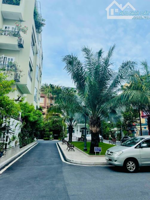 Bán biệt thự Compound vip - 357A Nguyễn Trọng Tuyển - Dt 8x20