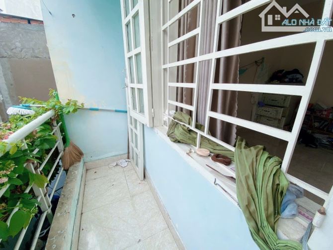 Hẻm 214 Nguyễn Trãi 93m2 Giá 12 tỷ Quận 01