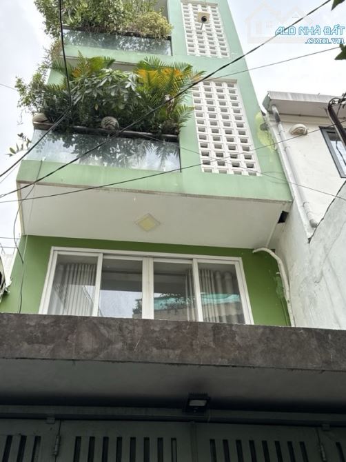 BÁN NHÀ QUẬN 10 ĐƯỜNG 3THÁNG2 - HẺM XE HƠI - NHÀ 5 TẦNG BTCT ĐẸP Ở LUÔN - GIÁ 8,3 tỷ.