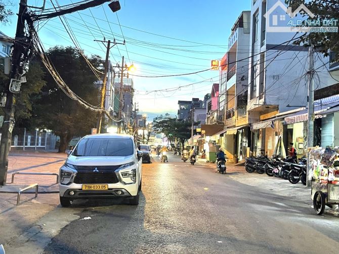 HXH Dương Bá Trạc, 4x25, 3 tầng, 13 tỷ, ngay khi Trung Sơn.
