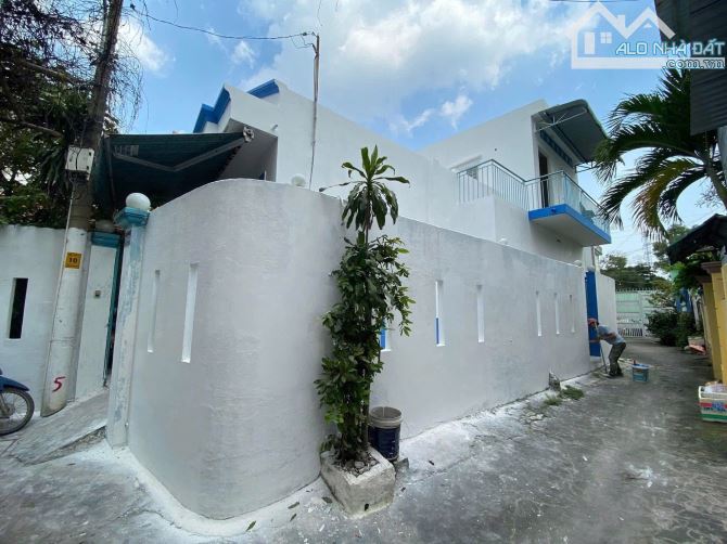 Cho thuê nhà P. Hiệp Phú, Q9 TPTĐ 90m2 Nhà 2 mặt tiền hẻm thoáng mát, gồm: 2PN, 2WC
