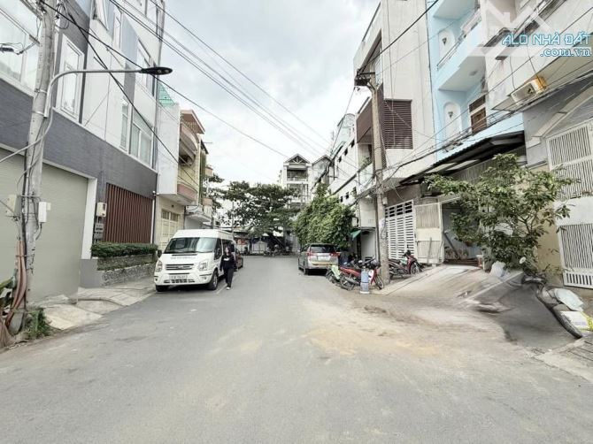 🔥NGUYỄN GIA TRÍ D2🔥 - 72M2 - HẺM XE HƠI TRÁNH CÁCH 2 CĂN - CHỈ 7,48 TỶ
