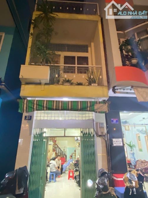 Bán nhà mặt đường Nguyễn Hữu Hào, P9, Q4, Tp. HCM