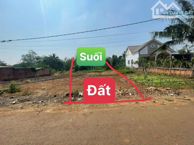 ĐẤT THỔ CƯ PHỐ 12x45m GIÁP SUỐI ĐẸP HOÀ XUÂN - BMT - ĐAKLAK 899Triệu