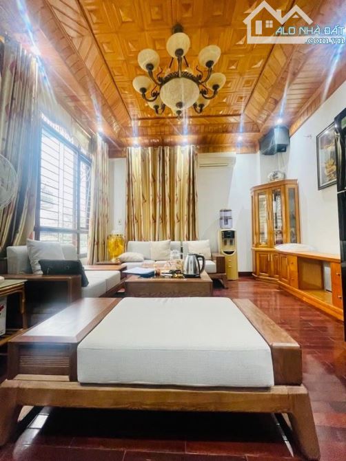 Bán nhà Ngoại Giao Đoàn, DT 52m, MT 4,5m, full nội thất, ô tô đỗ cửa, lô góc thoáng sáng