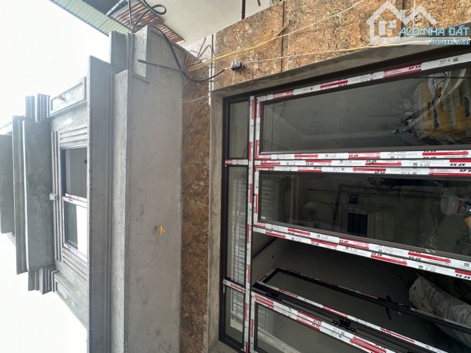 SIÊU PHẨM LĨNH NAM THUÝ LĨNH - NGÕ THẲNG TẮP 10 M RA Ô TÔ TRÁNH ĐỖ