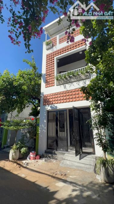 🏡🏡 Căn nhà 3 tầng đường nhựa 6m Hà Huy Tập. Giá rẻ nhất thị trường