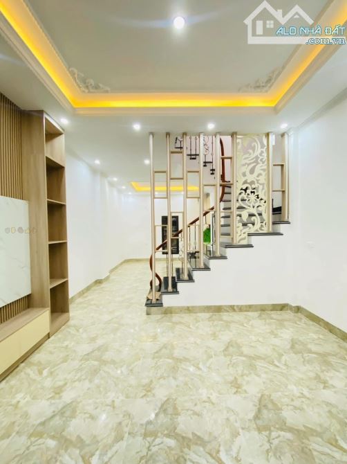 Bán nhà Xuân Đỉnh, 50m x 4 tầng, tặng nội thất, lô góc, mặt ngõ 4m, gần công viên