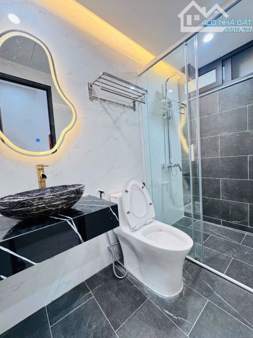 Bán nhà lò đúc 26m ,5 Tầng, MT3.1m nhỉnh 8 tỷ