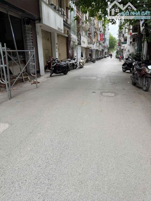 Chính chủ nhờ bán gấp nhà mặt phố Đặng Văn Ngữ, 185m2*4  Tầng, Mặt Tiền 4.3m, Đống Đa