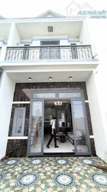 Bán nhà Long An gần KCN Cầu Tràm