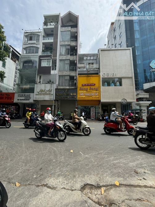 Hạ giá từ 42 tỷ xuống 37 tỷ cần bân gấp nhà MT Nguyễn Trãi P.8 Q.5