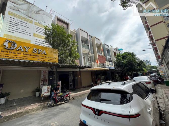 Bán nhà 1 trệt 2 lầu sổ riêng thổ cư p. Trảng Dài