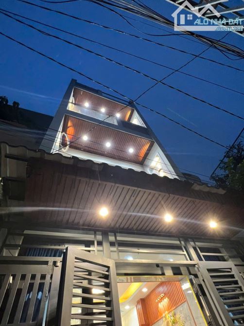 Bán nhà 3 tầng, sát MT Phạm Thế Hiển P5-Q8