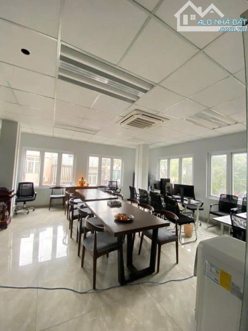 GIẢM SỐC 4 Tỷ, Mặt Phố Nguyễn Văn Tuyết, Đống Đa,115m2*9 Tầng, MT 11.5m, Lô Góc, Thang Máy