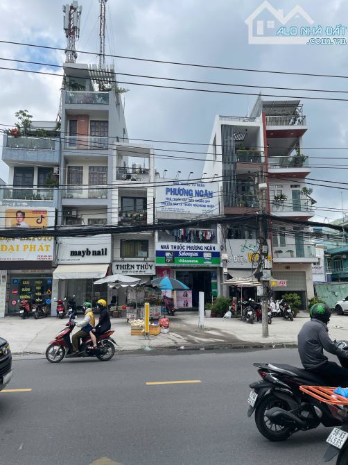 Hạ giá còn 32 tỷ cần bán gấp nhà MT CMT8 P.13 Q.10 đã trừ hết lộ giới