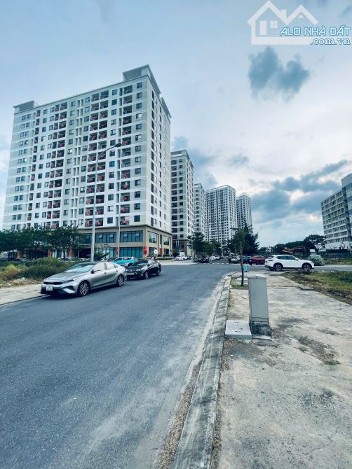 Bán Lô FPT sát Chung cư FPT Plaza 1 và 5 Lô 2 đất hai mặt tiền